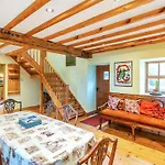 Holiday home Sir Francis Bigod - Uk31993 *