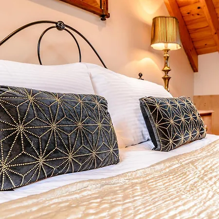 Holiday home Sir Francis Bigod - Uk31993 *